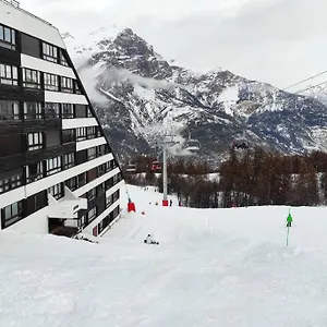 https://joli-studio-4-couchages-aux-pieds-des-pistes.fr-provencehotel.com